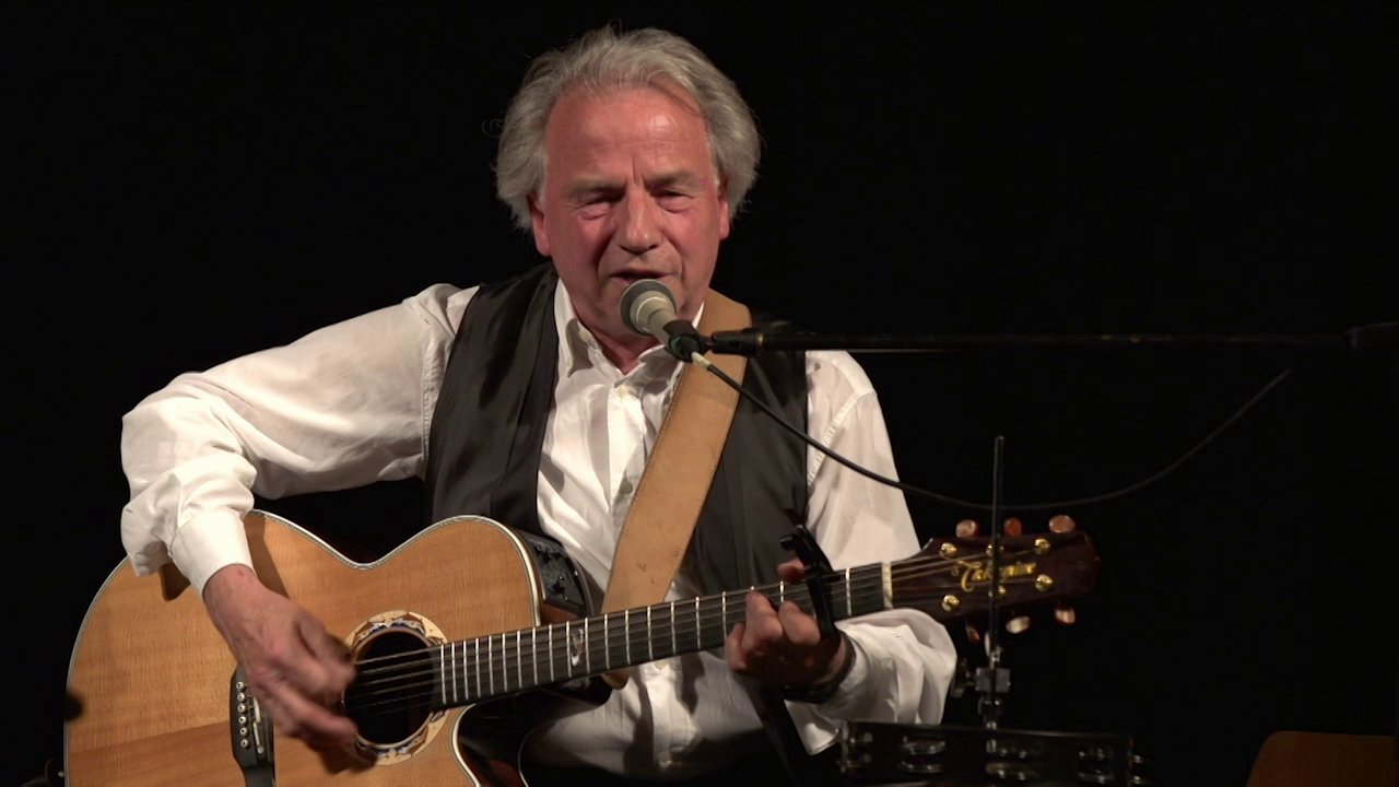 Konzert mit *Windschnur-Sepp* – Gitarrist und Sänger aus Klausen